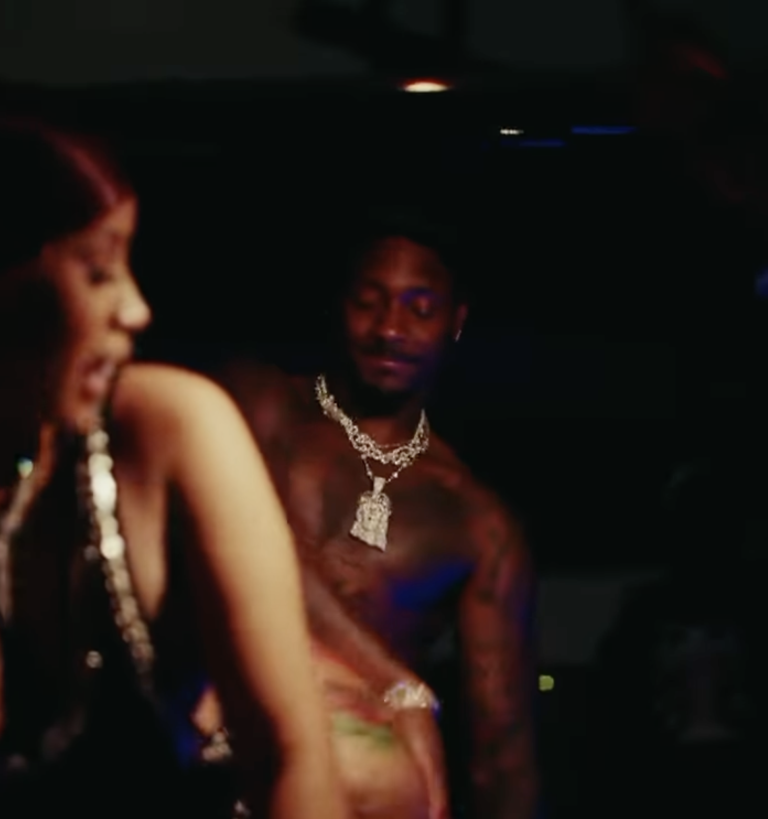 Карди Би, которая в прошлом году неожиданно рассталась с Offset, официально объявила о новом романе - фото 724809