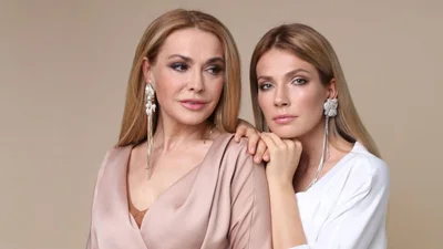 Ольга Сумская показала фото с дочерью, которая живет в Москве