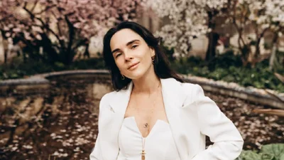 "Оставляет след надолго": Инна Мирошниченко поделилась впечатлениями от книги, которую прочитала