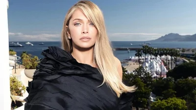 Ніби скульптор працював: Віра Брежнєва похизувалася виточеним тілом у купальнику