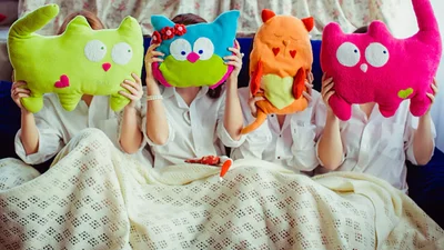 Щемящие поздравления с Днем заботы 2025 - открытки и проза, которые наполнены любовью