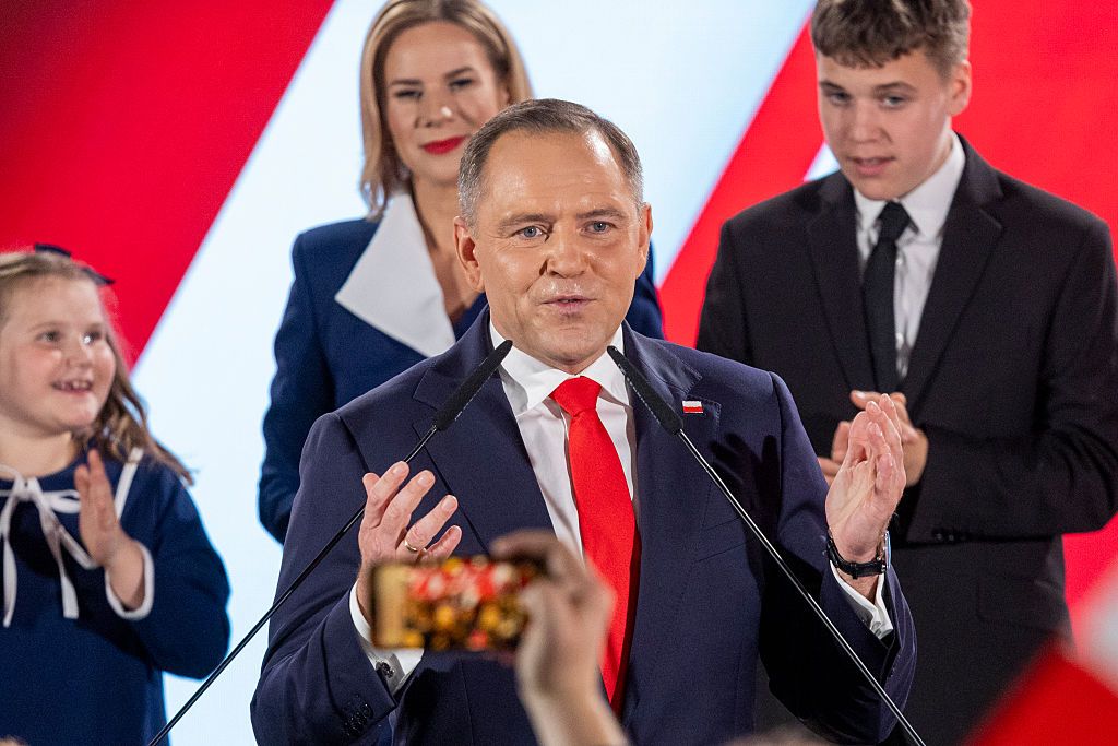 Кася Навроцкая - новая звезда сети: как 7-летняя дочь нового президента Польши 'украла шоу' у папы - 725731 Кася Навроцкая - новая звезда сети: как 7-летняя дочь нового президента Польши 'украла шоу' у папы - фото 725731
