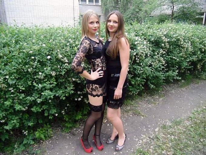 Выпускные 2000-х: трешовые наряды, за которые нам всем немного стыдно - фото 725844