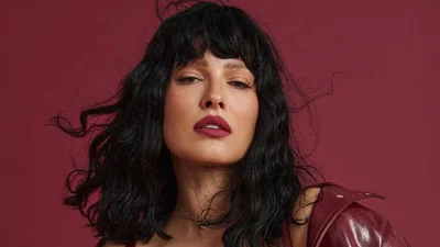 Даша Астафьева показала, как выглядела до статуса украинской секс-дивы