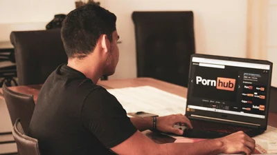 Pornhub ушел из Франции, и вот в чем причина