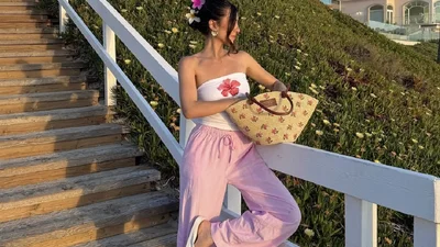 Цей трендовий колір сандалів знову на піку популярності у 2025