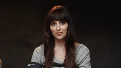 Дакота Джонсон отправила фекалии бывшему, и это не шутка