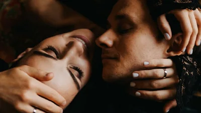 "Пройшли перший рівень виживання": Костянтин Войтенко показав пікантні фото з дружиною у їхню першу річницю