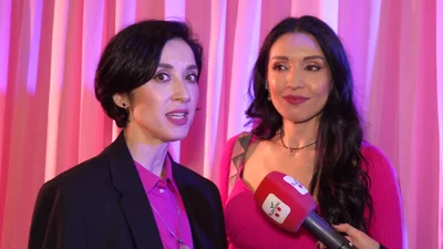 Девушки из группы "Алиби" признались, будут ли переводить свои русскоязычные песни