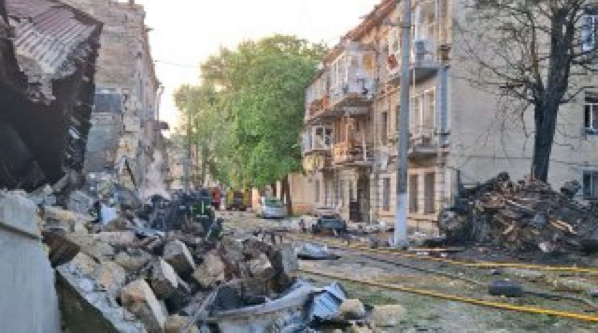 Одеська кіностудія постраждала від удару росіян - фото - 728592 Одеська кіностудія постраждала від удару росіян - фото - фото 728592