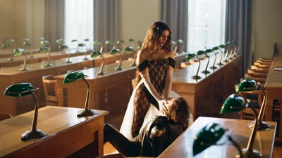 Jerry Heil кидає виклик українській поп-сцені - з англомовного треку і кадрів у стилі еротичного горору