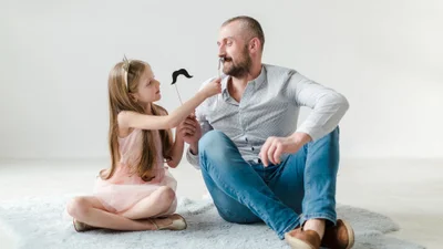 С любовью от дочери: самые искренние поздравления с Днем отца и милые открытки