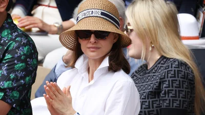 Наталі Портман вигуляла неймовірну спідницю: вінтажний лук вражає