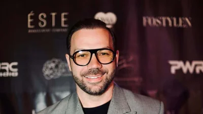 Літній офісний стиль 2025: Андре Тан про те, як виглядати стильно навіть у +30