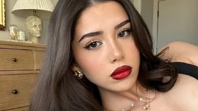 Тренд из TikTok: 3 варианта макияжа в стиле "Latina", которые все повторяют этим летом