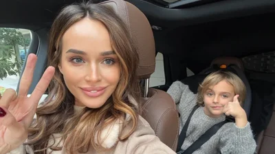 Маша Фокіна вразила формою в бікіні на відпочинку з сином у Болгарії