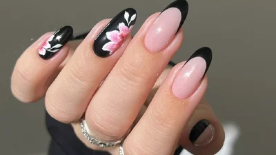 Лакричний френч - головний темний манікюр літа 2025, який захочеться скопіювати