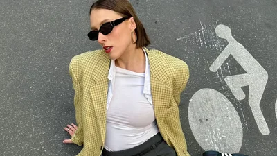 Как носить кеды и кроссовки летом: подборка современных и стильных образов