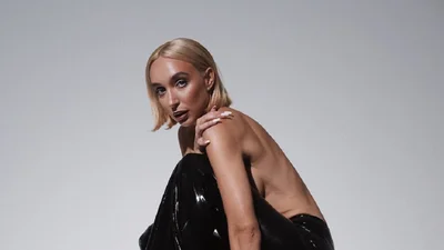 "Початок дуже легкий і не нав'язливий": блогерка Олена Мандзюк поділилася "дівчачою" книгою