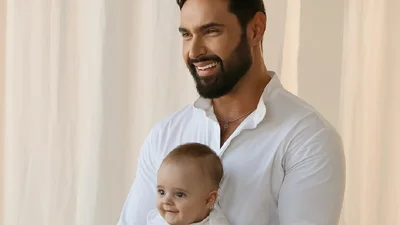 Татова ніжність: Віталій Козловський показав миле відео з сином Оскаром - разом смакують черешню