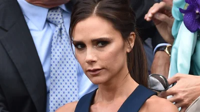 Виктория Бекхэм показала, как стилизовать супер трендовое платье этого лета