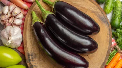 Красивая и очень вкусная закуска из баклажанов, которую оценит каждый