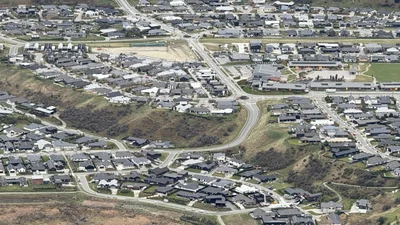 Знайди на фото літак - тест на уважність, який змусить твій мозок кипіти