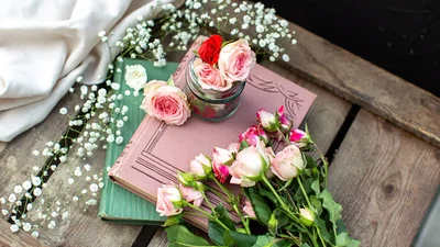 Особые поздравления со светлым праздником Павла и Петра 2025 - открытки и короткие смс, чтобы отправить родным