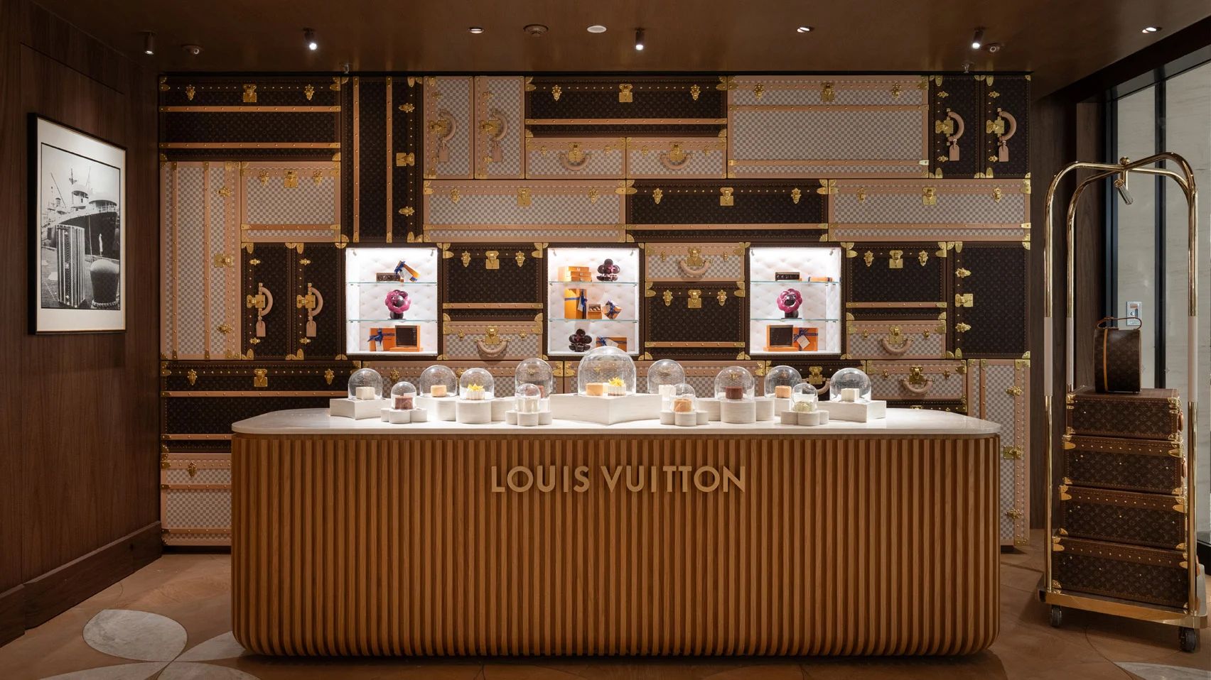 В Шанхае открылся магазин-корабль Louis Vuitton - его размеры впечатляют - 736080 В Шанхае открылся магазин-корабль Louis Vuitton - его размеры впечатляют - фото 736080