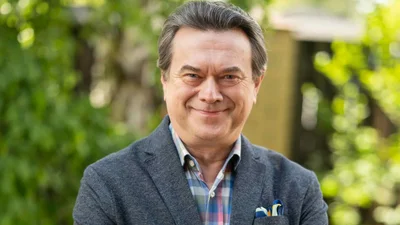 Остап Ступка розповів про онучку, яка знялася в Netflix