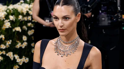 Девушка Ди Каприо раздражена, что мир ее воспринимает только как пассию актера