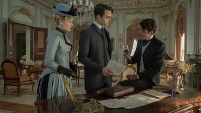 500 метрів шовку, 300 метрів мережива і безмежне терпіння костюмерів використали для цього серіалу – не прогавте повернення шедевру