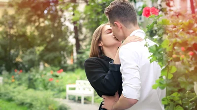 Эти песни точно заставят тебя влюбиться снова - идеальный плейлист ко Дню поцелуев