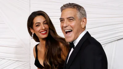 Подружжя Клуні відбирають телефони у гостей, які приходять у їхній дім - що відбувається за закритими дверима зіркової пари