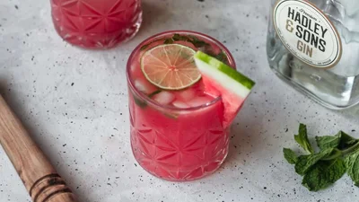 Літня класика в новому виконанні: готуємо джин-тонік із кавуном