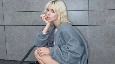 Маша Кондратенко в купальнику повигиналась під палючим сонцем, демонструючи соковиті сіднички