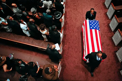 Avec l'un de ses collègues, Mettью Perri a récemment eu un nouveau poste, il s'agit d'un nouvel acteur - photo 738828