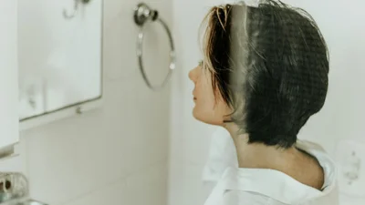 Кемпинг в ванной: зумеры "изобрели" очередной ментальный детокс