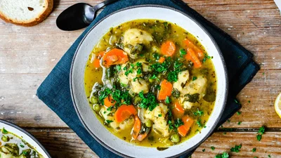 Суп с клецками – нежный, аппетитный и очень сытный