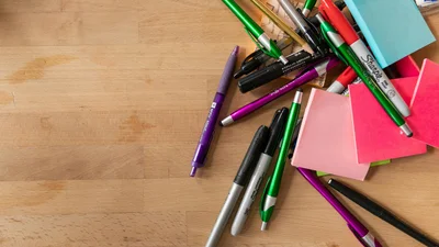 Батькам першокласників видадуть по 5 тисяч грн на канцелярію