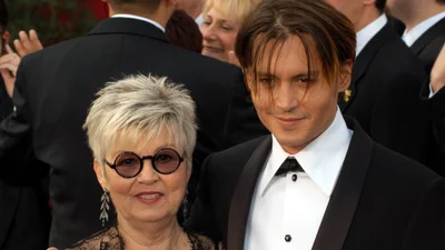 Джонни Депп рассказал о жестоком детстве: мать била и психологически издевалась над ним