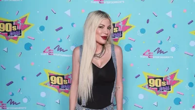 Выдумщица: Тори Спеллинг удивила необычным подарком для мужа из собственного тела