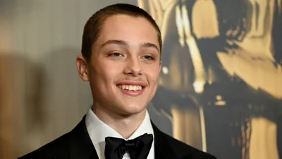 Молодший син Пітта розбиватиме серця: хлопець виріс гарячим красенем