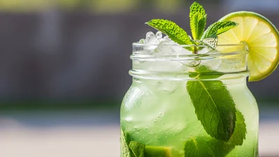 Літня свіжість у банці: готуємо безалкогольний мохіто на зиму