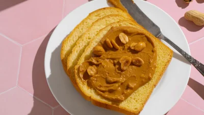 Домашняя арахисовая паста, которая завершит любой твой завтрак