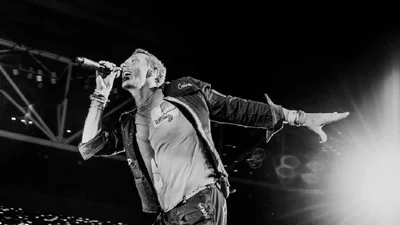 Кріс Мартін з Coldplay вперше відреагував на скандал з гендиректором IT-компанії, якого застукали з коханкою