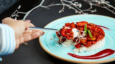 Лайфхаки, які врятують пересолену страву