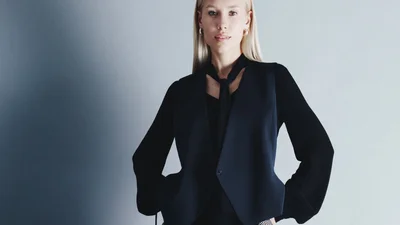 Даша Квиткова в неожиданном образе попала на обложку глянца с мировым именем