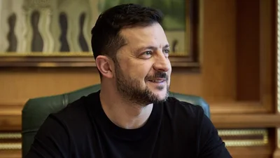 Меми з реакцією українців на закон про НАБУ та САП, який підтримав Зеленський