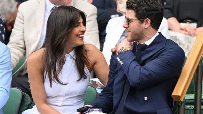 Пріянка Чопра без сорому осідлала свого молодого чоловіка: відверті фото